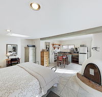 Casa Blanca Studio at Lumina Gardens w/ Hot Tub cottage - Accommodation Los Angeles