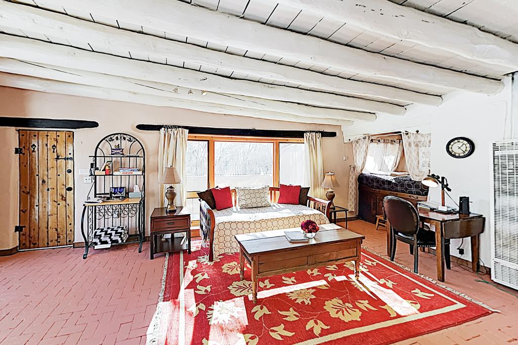 Casa Feliz At Historic Lumina Gardens W/ Hot Tub Cottage - thumb 0