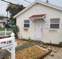 Casa Historica a cozy 1940 cottage in Delray Beach FL - Accommodation Los Angeles