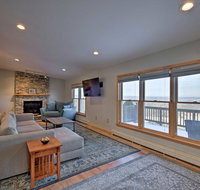 Catskills Mountain Escape w/ 2 Viewing Decks - Accommodation Los Angeles