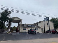 Booking Bertram Accommodation Los Angeles
