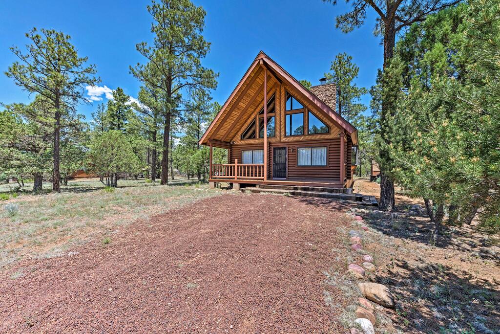 Central Overgaard Cabin - 8 Mi To Rims Lake! - thumb 1