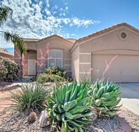 Chandler Home w/Pool & Hot Tub, Mins to I-10! - Accommodation Los Angeles