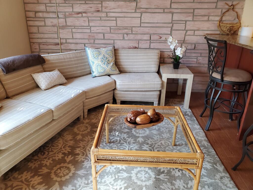 Chapel Hill Desirable 4 Bed, 2 Bath Single Family Residences With And Without A Pool - thumb 2