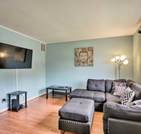 Chapel Hill Home with Pool Access - 2 Mi to UNC! - Accommodation Los Angeles