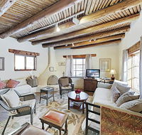 Charming Casa Verde at Lumina Gardens w/ Hot Tub cottage - Accommodation Los Angeles