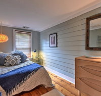 Charming Dwtn Retreat with Porch - Walk to New Hope! - Accommodation Los Angeles