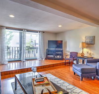 Charming Grand Haven Apt with View - Walk Everywhere - Accommodation Los Angeles