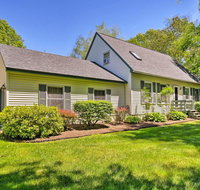 Charming Owls Head Retreat - 2 Miles to Rockland! - Accommodation Los Angeles