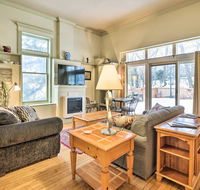 Charming Saugatuck Condo w/ Private Deck! - Accommodation Los Angeles