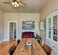 Chic Downtown Home with Grill Steps to Main Street - Accommodation Los Angeles