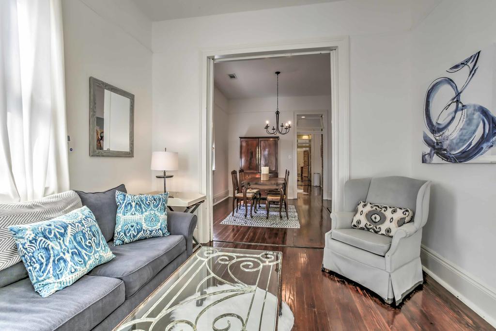 Chic New Orleans Duplex - Near Public Street Cars! - thumb 3