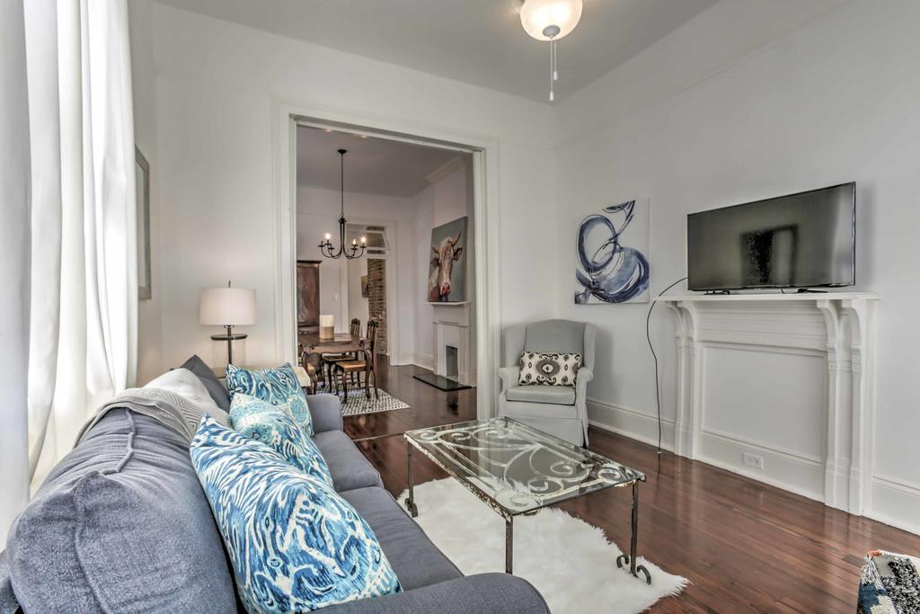 Chic New Orleans Duplex - Near Public Street Cars! - thumb 2