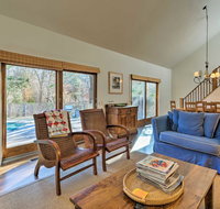 Classic East Hampton Home with Pool - Walk to Village - Accommodation Los Angeles