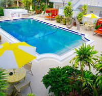 Club Lux Resort By The Beach - Accommodation Los Angeles