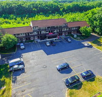 Colonial Inn and Suites - Accommodation Los Angeles