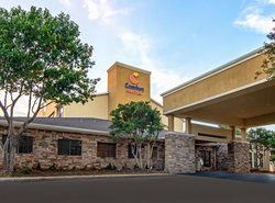 Comfort Suites NW Dallas Near Love Field