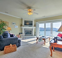 Condo on Lake of the Ozarks with Boat Slip & Pool! - Accommodation Los Angeles