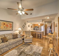 Condo with Community Pool, 2Mi to Silver Dollar City! - Accommodation Los Angeles