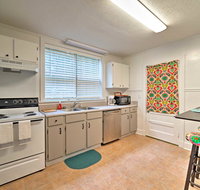 Cotton District Home - Walk to MSU, Shops and Cafes! - Accommodation Los Angeles