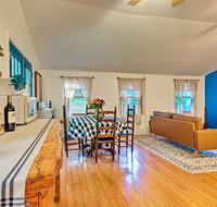 Cozy & Charming Asheville Cabin - 5 Mi to Downtown! - Accommodation Los Angeles