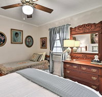 Cozy 'Blackberry Cottage'- Walk to Downtown Saluda - Accommodation Los Angeles