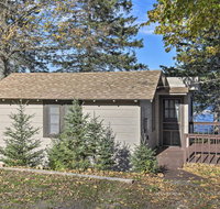 Cozy Cabin with Deck  Pvt Dock on Nelson Lake - Accommodation Los Angeles