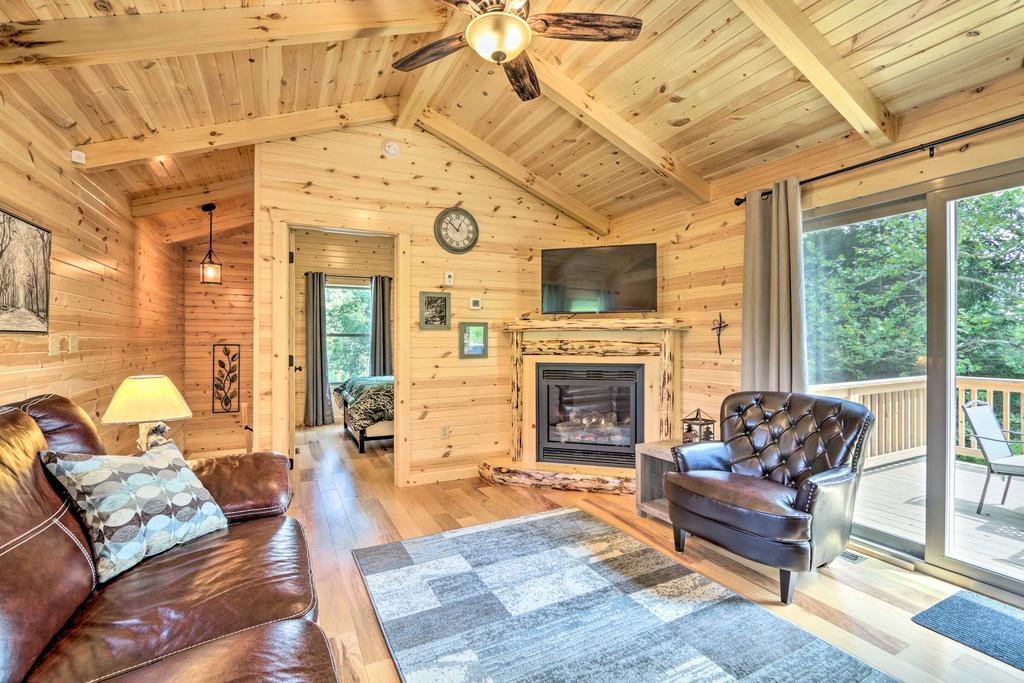 Cozy Cabin With Hot Tub&Deck In Hocking Hills! - thumb 3