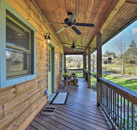 Cozy Country Cabin with Deck - 15 Mins to Asheville - Accommodation Los Angeles