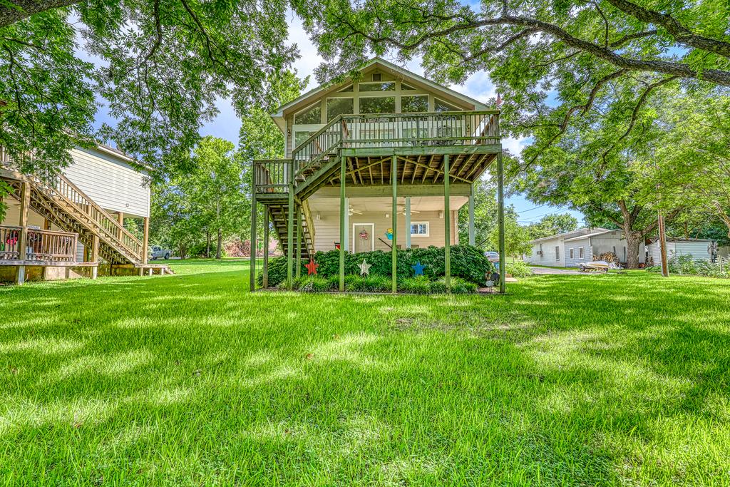 Cozy Retreat On Lake LBJ - 2 Bed 2 Bath Vacation Home In Burnet - thumb 0