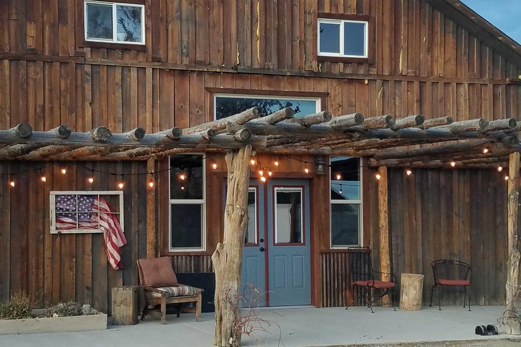 Cozy Studio On Working Cattle Ranch In Olathe - thumb 0