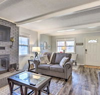 Cozy Updated Getaway in Central Nevada, MO! - Accommodation Los Angeles