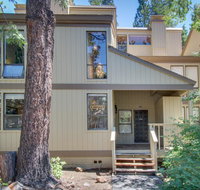 Creekside at Kingswood - Accommodation Los Angeles