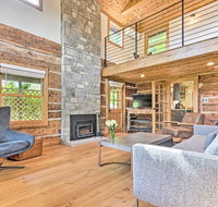 Custom Creekside Cabin 15 Mi from Asheville - Accommodation Los Angeles