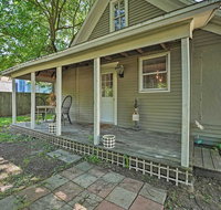 Cute Coloma Home 4Mi to Lake Michigan Beaches - Accommodation Los Angeles