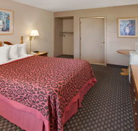 Days Inn  Suites by Wyndham Kokomo - Accommodation Los Angeles