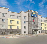 Days Inn  Suites by Wyndham Lubbock Medical Center - Accommodation Los Angeles
