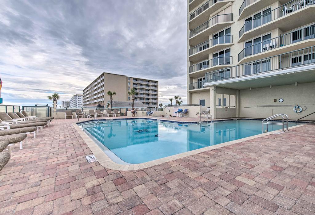 Daytona Beach Shores Condo With Pool - 5 Mi To Pier! - thumb 2
