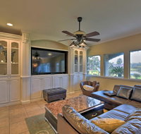 Dickinson Home with PatioGrill - Near Galveston - Accommodation Los Angeles