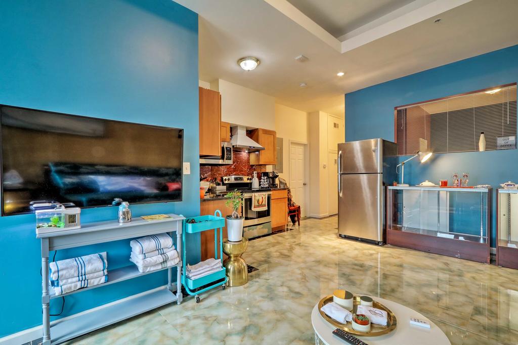 Dwntn Philly Condo Next To Convention Center! - thumb 3