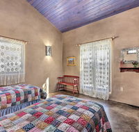 Eclectic Cabin with Kiva, 11 Mi to Taos Ski! - Accommodation Los Angeles