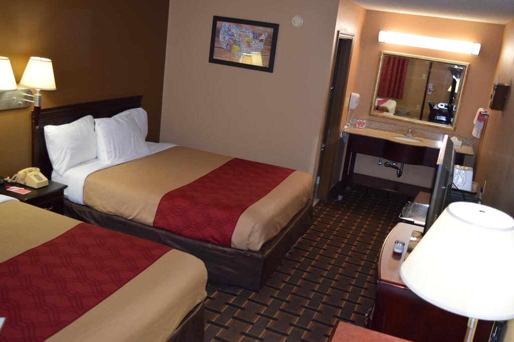 Econo Lodge - thumb 2