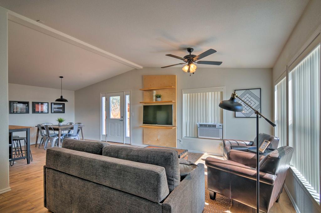 Escalante Home With Hot Tub - Near Nat'l Parks! - thumb 0