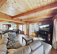 Expansive Haven w/ Fireplaces  Epic Game Room home - Accommodation Los Angeles