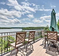 Expansive Retreat with Boat Dock & Lake Views! - Accommodation Los Angeles