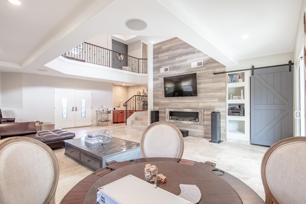 Extravagant Fountain Hills Estate Home - thumb 1