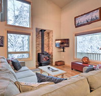 Family Cabin with Deck about 1 Mi to Resurrection Creek - Accommodation Los Angeles