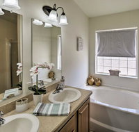 Family Home - 2 Mi to Riverwalk & 3 Mi to Casinos! - Accommodation Los Angeles