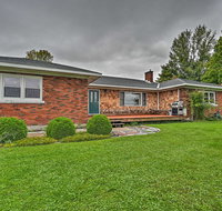 Family House on Lake Champlain Waterfront - Accommodation Los Angeles