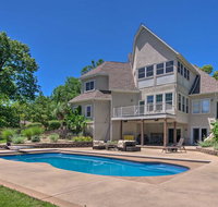 Family-Friendly Norfork Lake Retreat - Private Pool - Accommodation Los Angeles